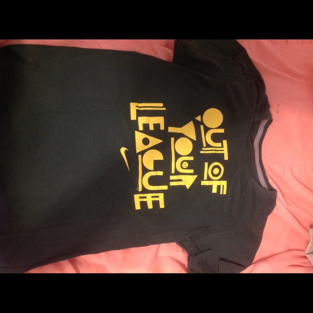 Green Nike tshirt size large